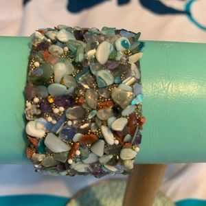 Multicolored beaded bracelet with magnetic clasp